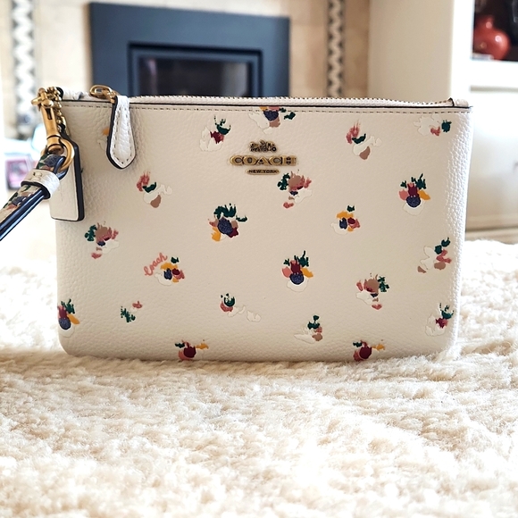 NWT Coach Chalk Floral Wristlet 🎁 - Picture 6 of 13